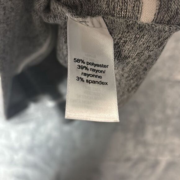 Maurice 24/7 Gray Striped Funnel Neck Button Detail Soft Size 1 - Picture 8 of 9